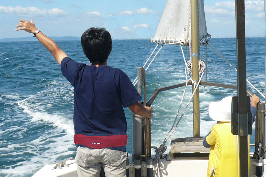 泉南から出航し大阪湾での海洋散骨です