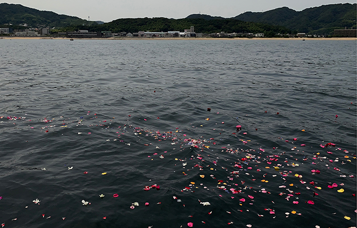 淡路島沖での貸切乗船散骨