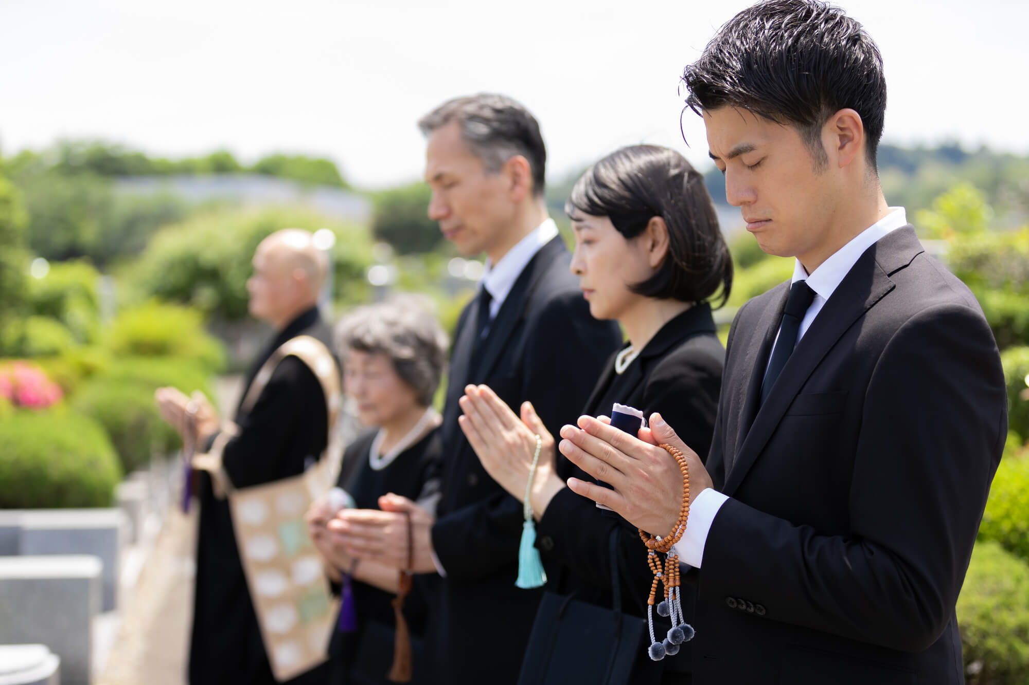 散骨を自分で行う際に必要なもの