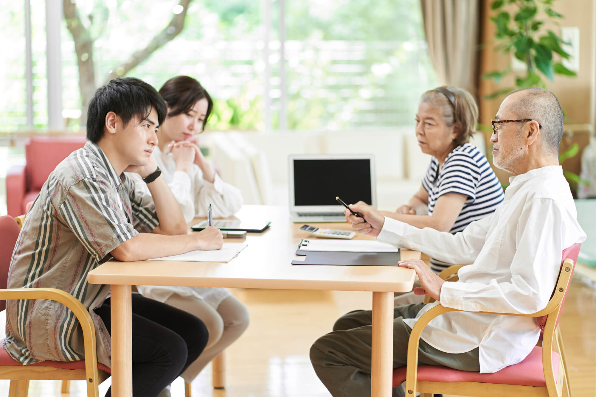 家族に散骨がよくないと思われないための対処方法